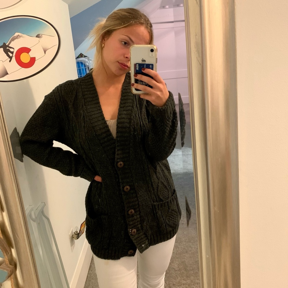 Button-down knitted wool cardigan